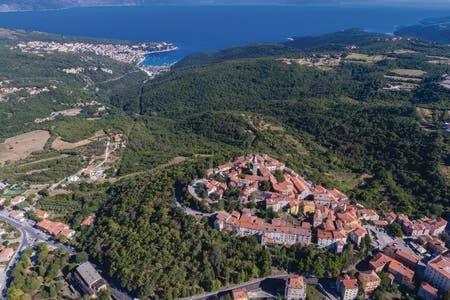 Apartment Quiet Getaway Koromacno Exterior photo